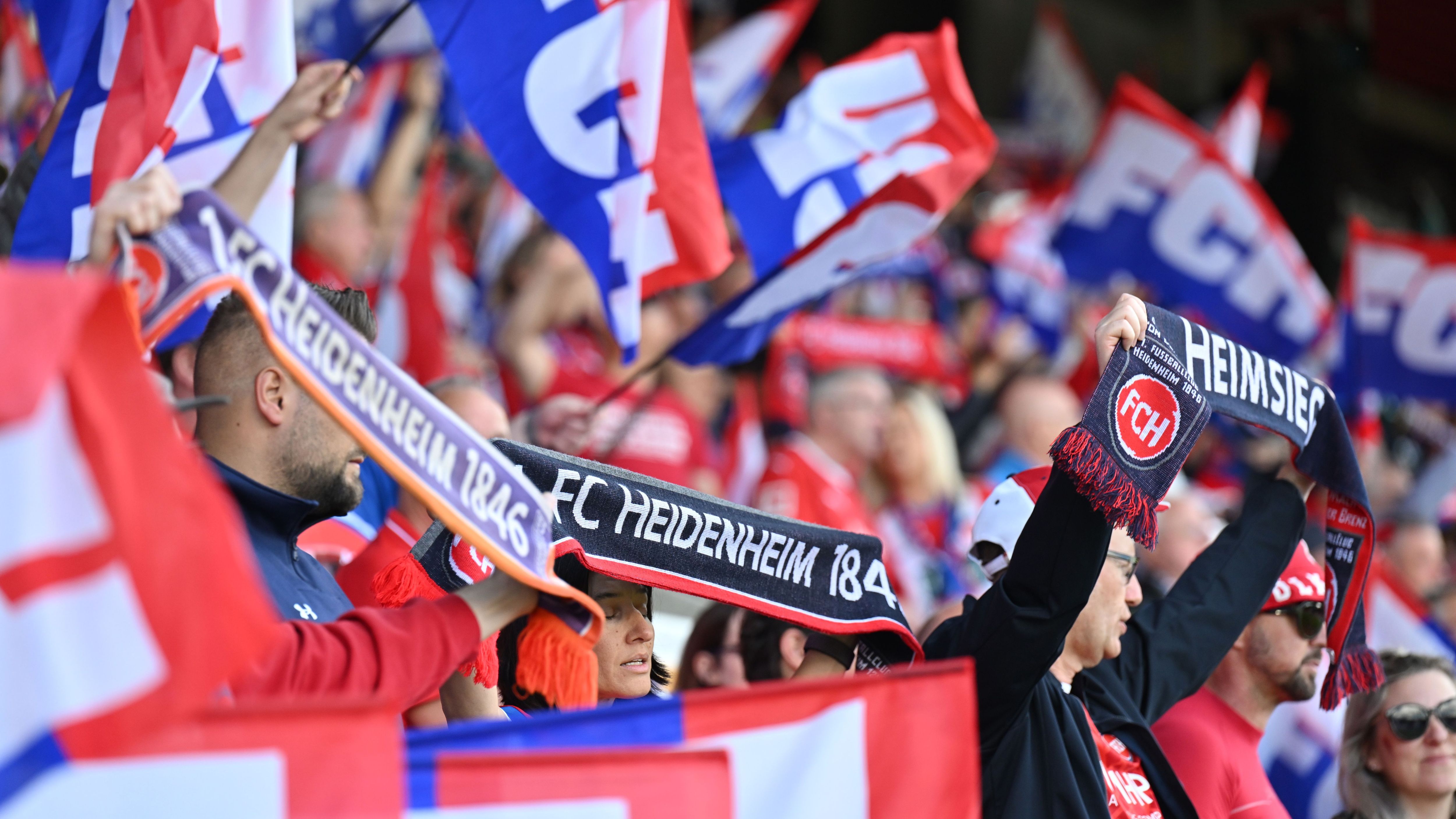 <strong>Platz 17: 1. FC Heidenheim</strong><br>Verkaufte Dauerkarten: 9000<br>Verkauf beendet? Ja<br>Zuschauerkapazität in der Voith-Arena: 15.000