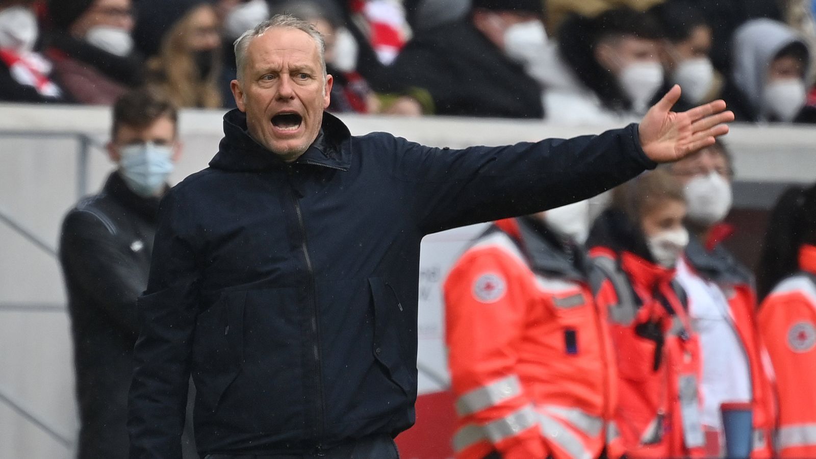 
                <strong>SC Freiburg: Christian Streich</strong><br>
                Im Amt seit: 29. Dezember 2011Vertrag bis: 30. Juni 2023Vorherige Station: Co-Trainer SC Freiburg
              