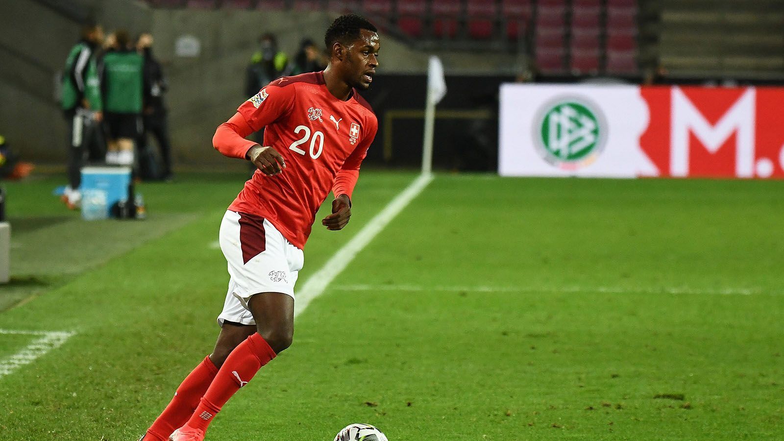 
                <strong>FSV Mainz 05 (1 Spieler)</strong><br>
                Die Mainzer haben Edmilson Fernandes im Schweizer Team als Vertreter im EM-Viertelfinale
              