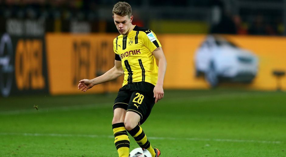 
                <strong>Matthias Ginter</strong><br>
                Neuer Verein: Borussia MönchengladbachAlter Verein: Borussia DortmundAblösesumme: ca. 17 Millionen Euro
              