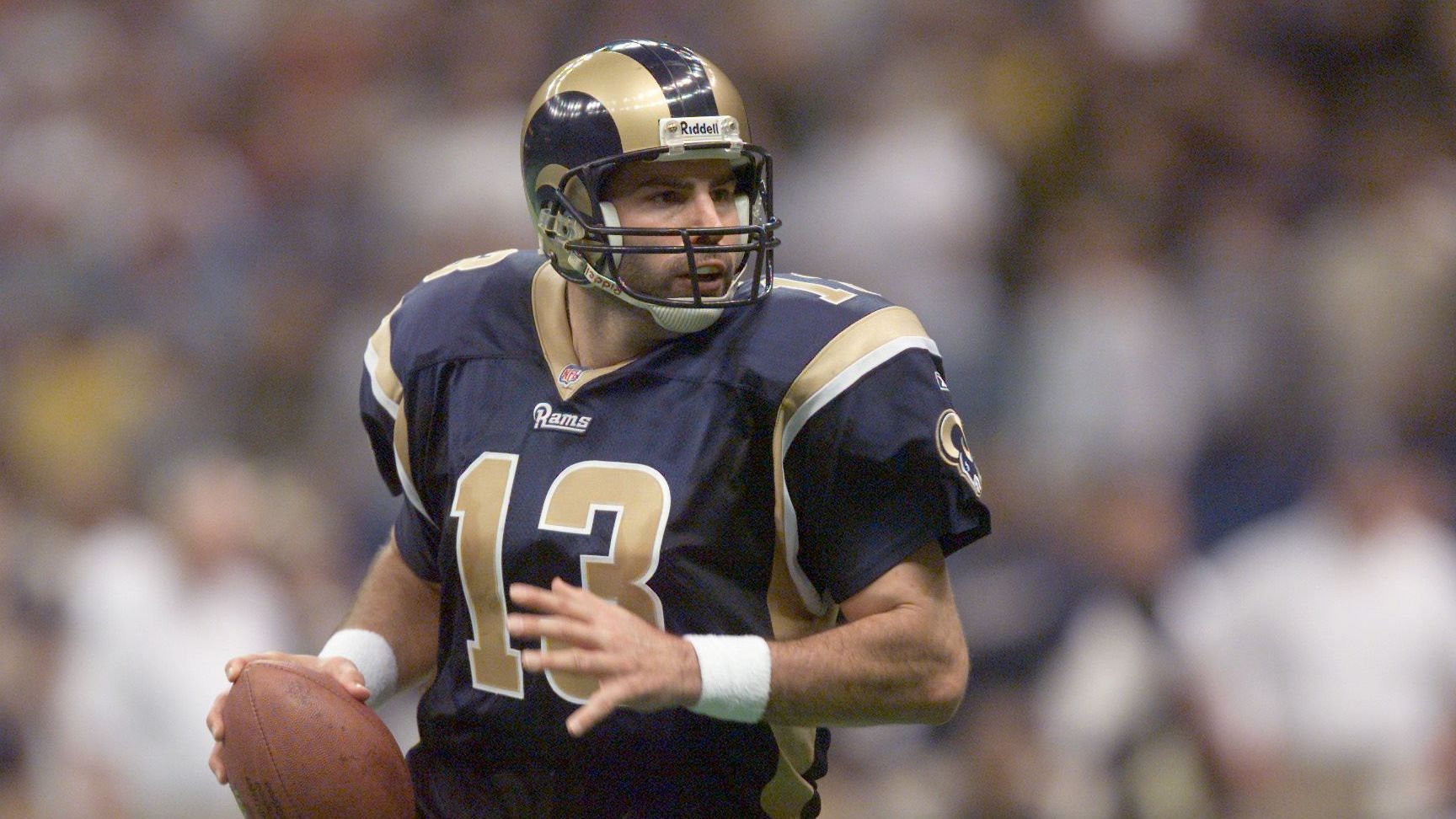 <strong>2001: Kurt Warner</strong><br>Team: St. Louis Rams<br>Position: Quarterback