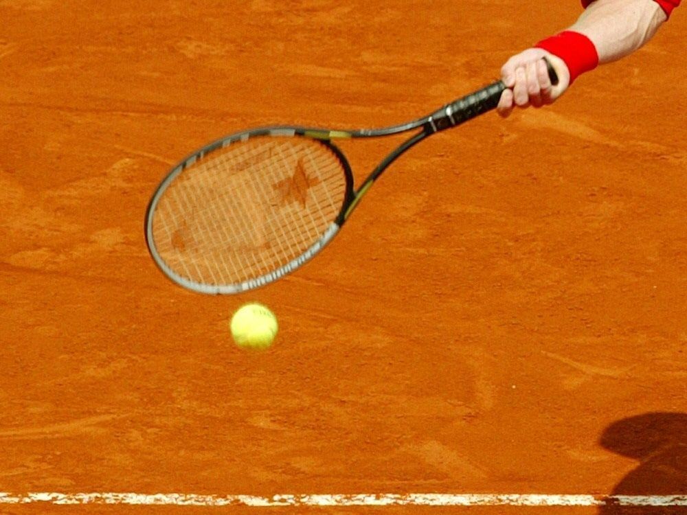 Tennisspieler ohne Rückhand sorgt für Furore im Netz
