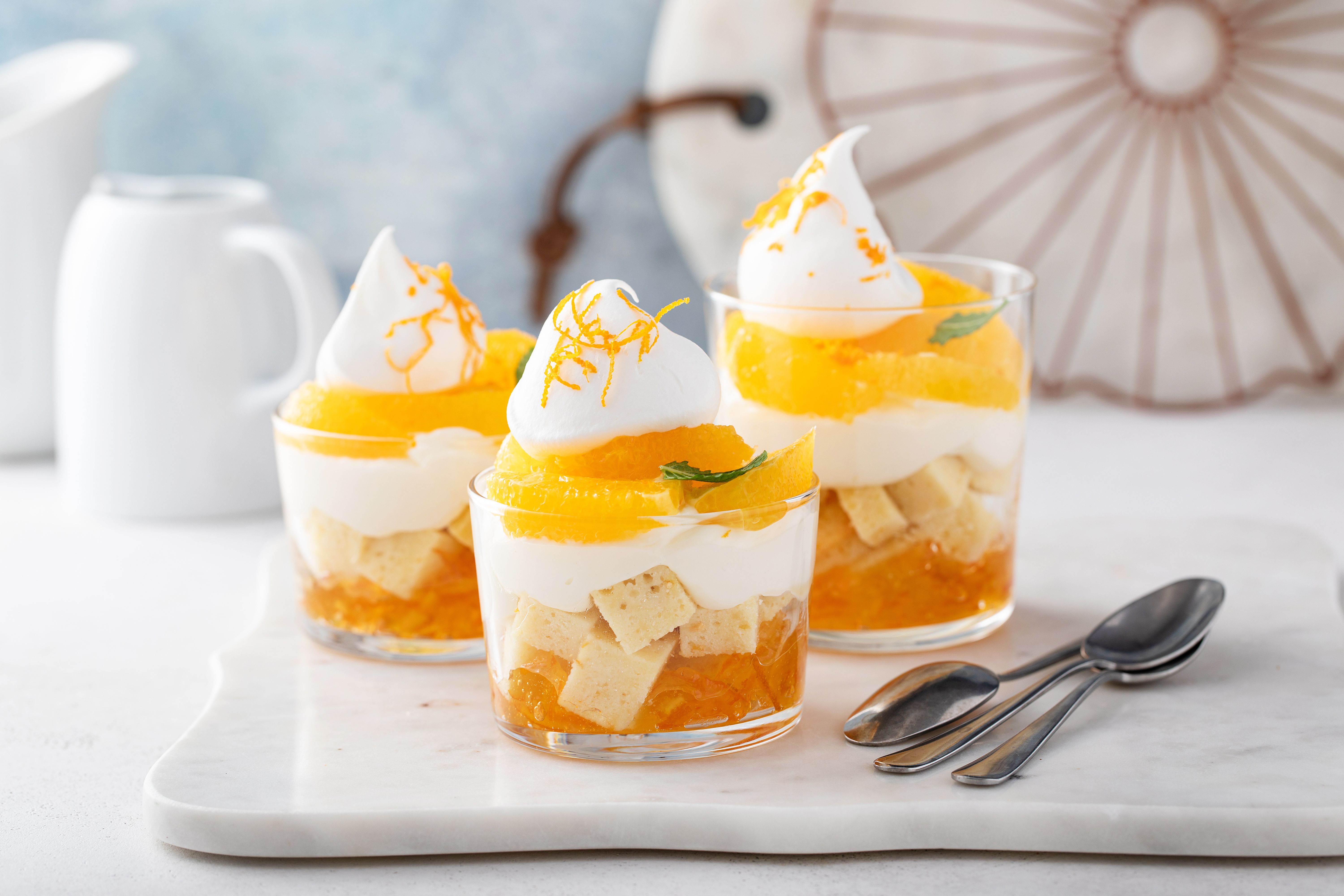 Nachtisch-Rezept: Fruchtiges Schichtdessert Mit Orangen-Mascarpone Und ...