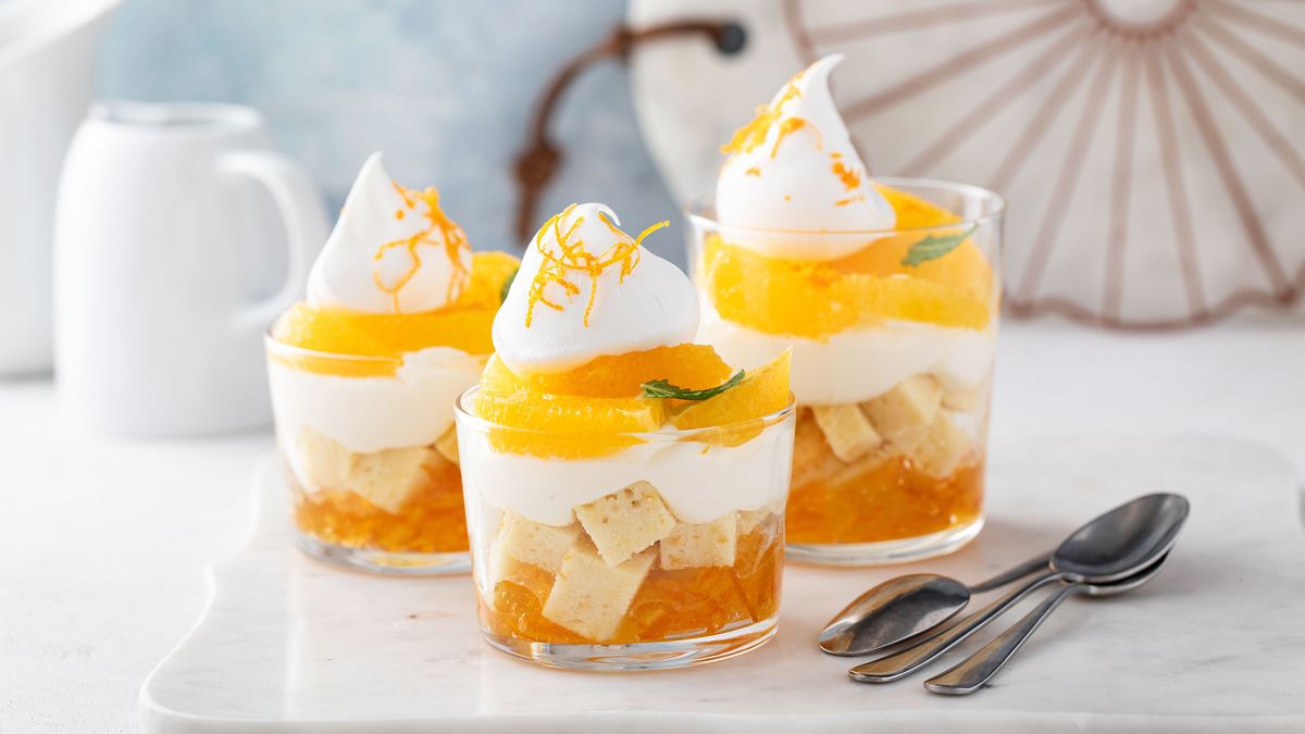 Orangen-Schichtdessert mit Mascarpone und Löffelbiskuit