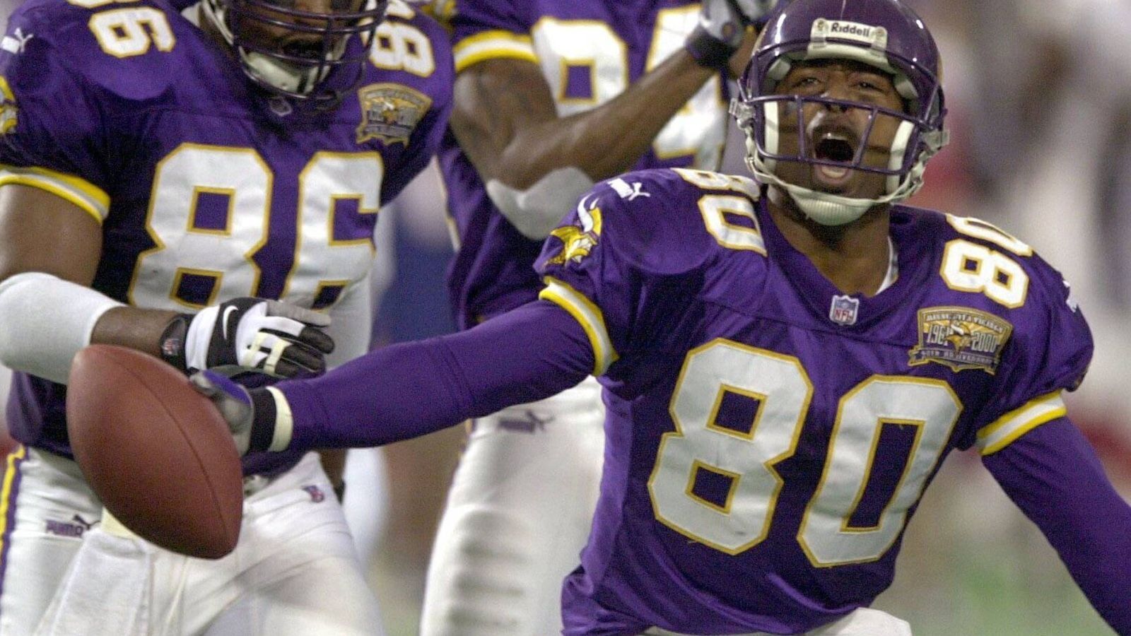
                <strong>Cris Carter</strong><br>
                Hall of Famer Cris Carter vermisste nach seinem Karriereende 2001 die NFL so sehr, dass er es nach neun Wochen Regular Season auf der Couch nicht mehr aushielt und für eine finale Saison bei den Miami Dolphins 2002 anheuerte.
              