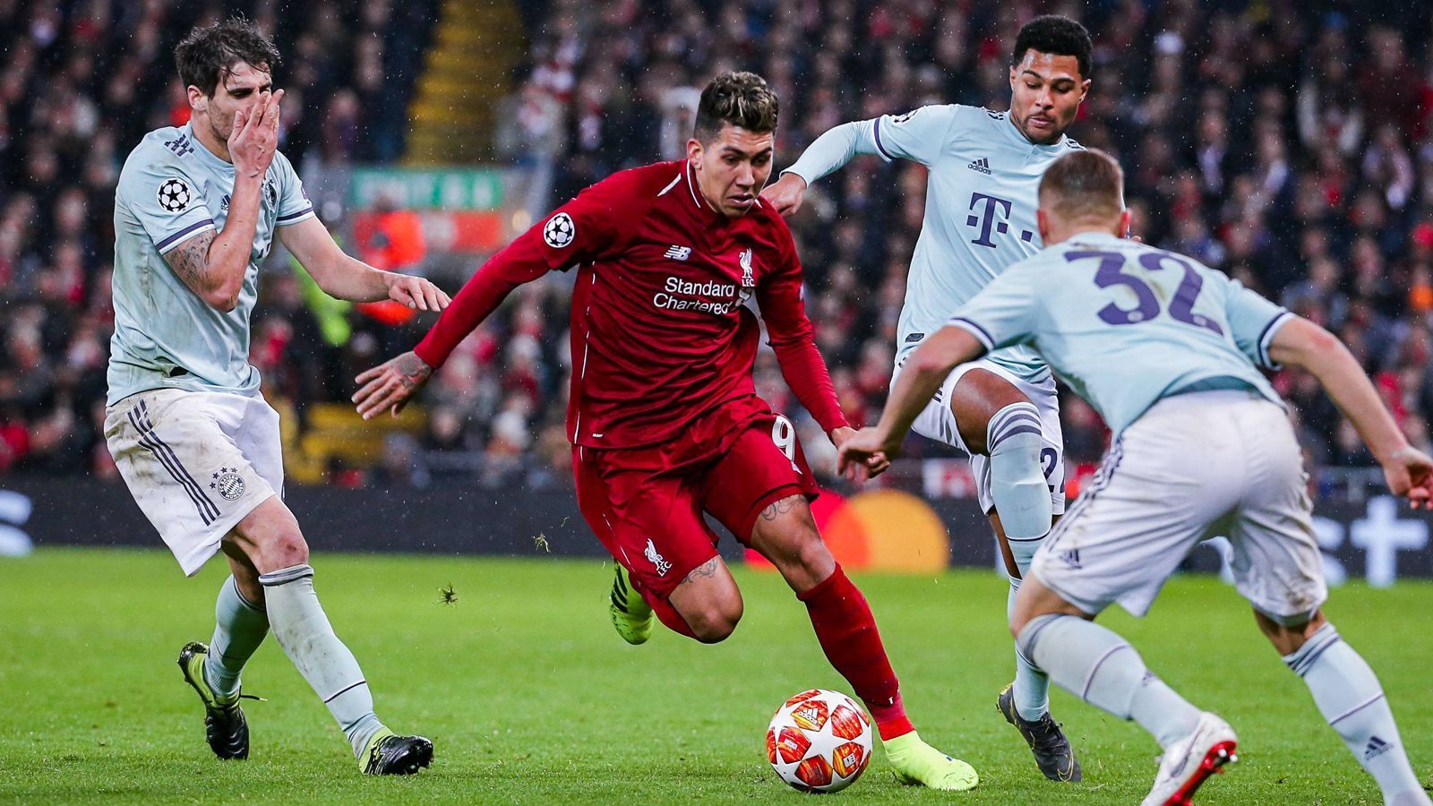
                <strong>Liverpool gegen den FC Bayern: Die Bilder des Spiels</strong><br>
                Die Bayern halten die Reds erfolgreich in Schach, erkämpfen sich verdient ein 0:0 und damit eine gute Ausgangsposition für das Rückspiel. Wermutstropfen: Joshua Kimmich wird wegen einer Gelbsperre fehlen.
              