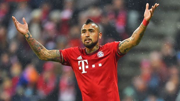 
                <strong>Arturo Vidal (FC Bayern München)</strong><br>
                Arturo Vidal verrät uefa.com, welche fünf Spieler sein Dream Team bilden sollten. Die "five-a-side"-Teams sind vor allem in England sehr beliebt. Vidal setzt neben zwei Mega-Stars vor allem auf seine Teamkollegen ...
              