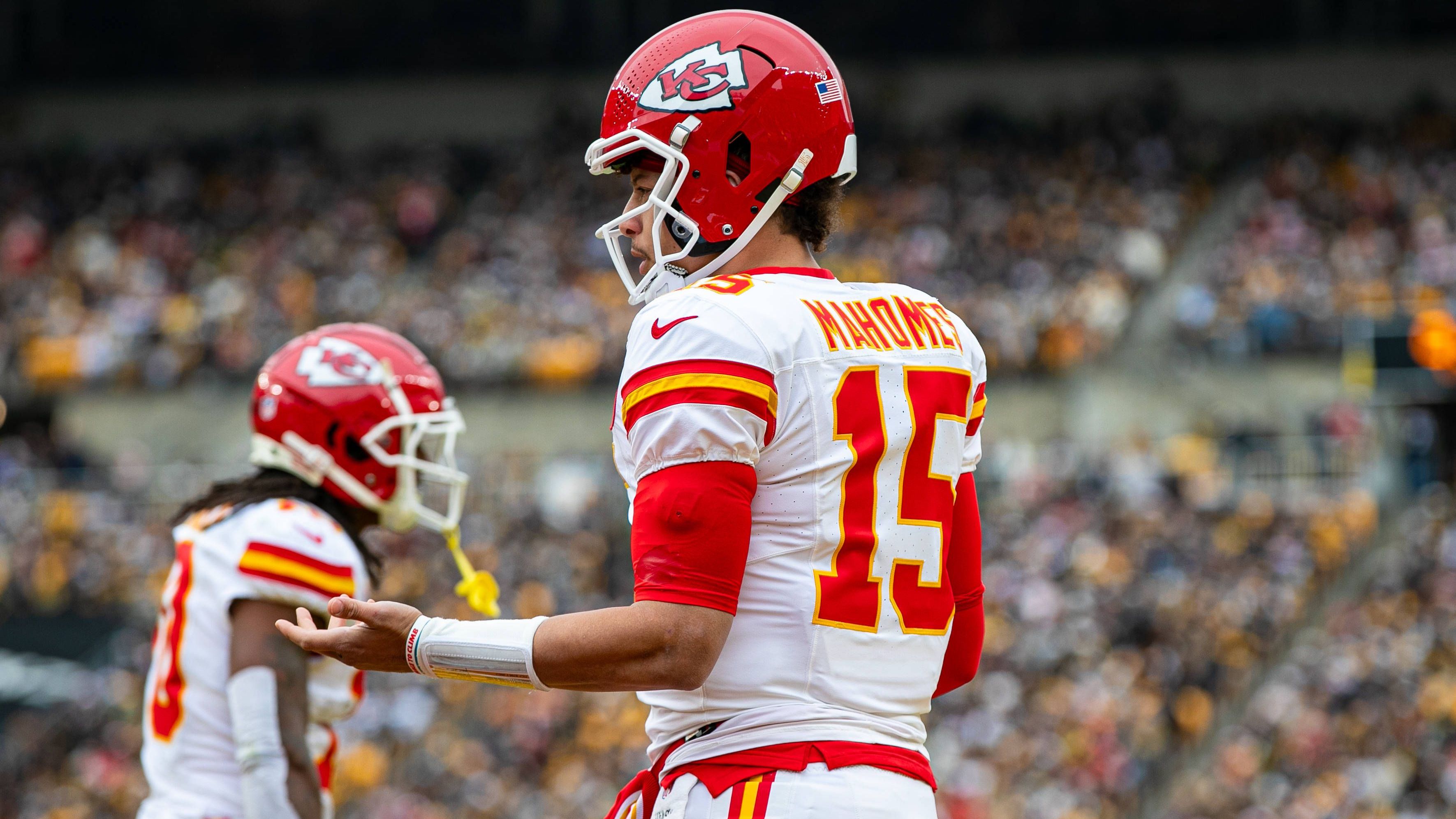 <strong>AFC West: Kansas City Chiefs</strong><br>Woche 1: vs. Chargers in Brasilien<br>Woche 2: vs. Eagles<br>Woche 3: at Giants (SNF)<br>Woche 4: vs. Ravens<br>Woche 5: at Jaguars (MNF)<br>Woche 6: vs. Lions (SNF)<br>Woche 7: vs. Raiders<br>Woche 8: vs. Commanders (MNF)<br>Woche 9: at Bills<br>Woche 10: Bye<br>Woche 11: at Broncos<br>Woche 12: vs. Colts<br>Woche 13: at Cowboys<br>Woche 14: vs. Texans (SNF)<br>Woche 15: vs. Chargers<br>Woche 16: at Titans<br>Woche 17: vs. Broncos (TNF)<br>Woche 18: at Raiders