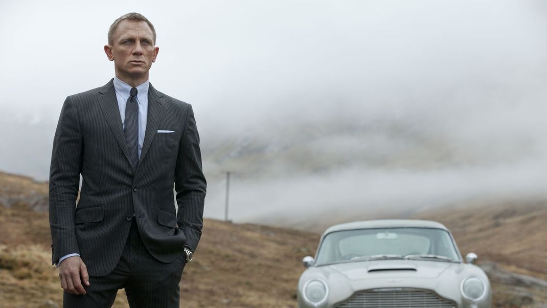 Agent mit der Lizenz zum Töten: 007 (Daniel Craig) ...