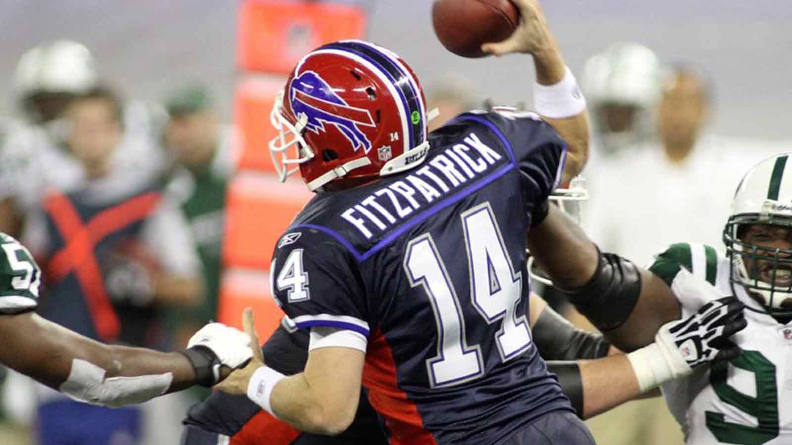 <strong>2009 in Toronto: Buffalo Bills vs. New York Jets</strong><br>
                Mit zwei Minuten auf der Uhr gelang Jets-Cornerback Darrelle Revis die entscheidende Interception gegen Bills-Quarterback Ryan Fitzpatrick, die am Ende zum 19:13-Erfolg für das Team aus New York führte.
