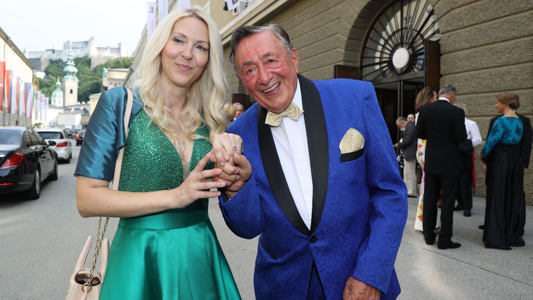 Simone Reiländer (l.) und Richard Lugner (r.) im Juli 2021.