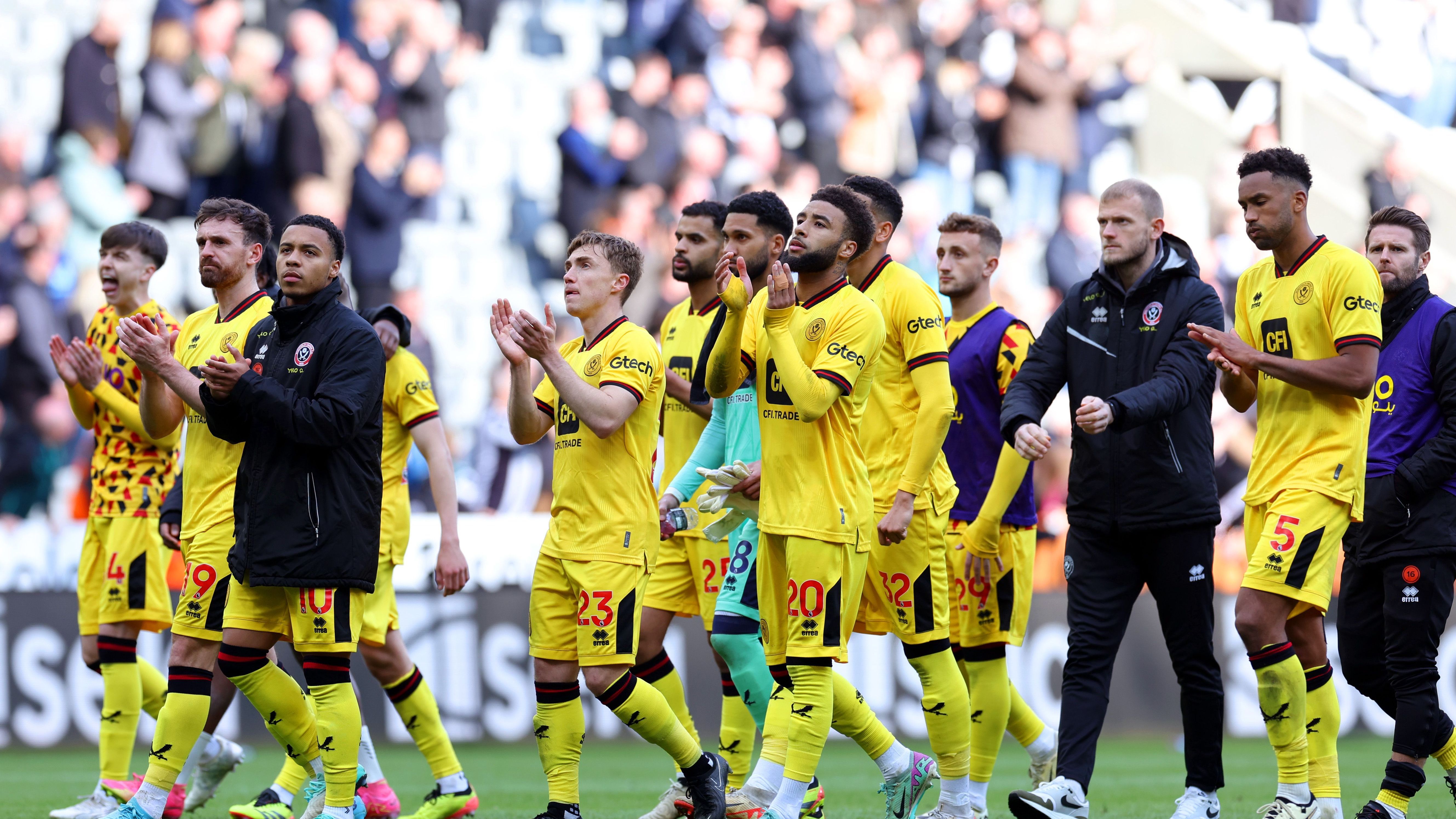 <strong>Sheffield United (England)</strong><br>Für den Aufsteiger war die Premier League eine Nummer zu groß - mindestens. Sheffield United stieg bereits nach dem 35. Spieltag infolge einer 1:5-Klatsche gegen Newcastle United definitiv ab. Zudem stellte der Absteiger auch noch einen Negativ-Rekord auf. Sheffield ist das erste Team, das in der Premier League mit 38 Spielen eine dreistellige Anzahl an Gegentoren kassierte.