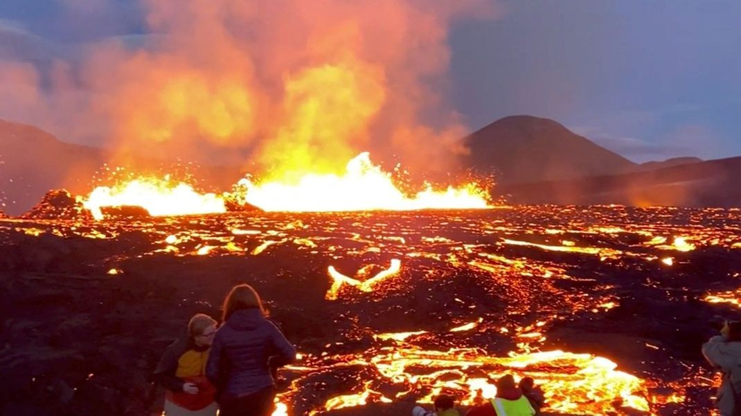 Einmal mehr warnt die Wetterbehörde vor einem Vulkanausbruch auf Island. Hier zu sehen der Ausbruch des Fagradalsfjall in der Nähe von Reykjavik im Jahr 2022