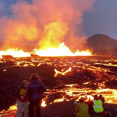 Ausbruch des Vulkans Fagradalsfjall in der Nähe von Reykjavik im Jahr 2022