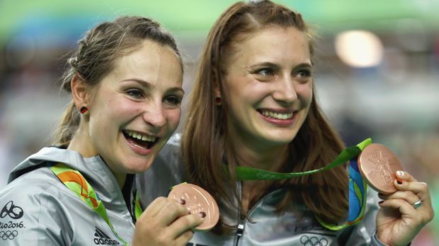 
                <strong>Kristina Vogel und Miriam Welte (Bahnrad/Bronze)</strong><br>
                Kristina Vogel und Miriam Welte: Bronze im Bahnrad Teamsprint. 
              