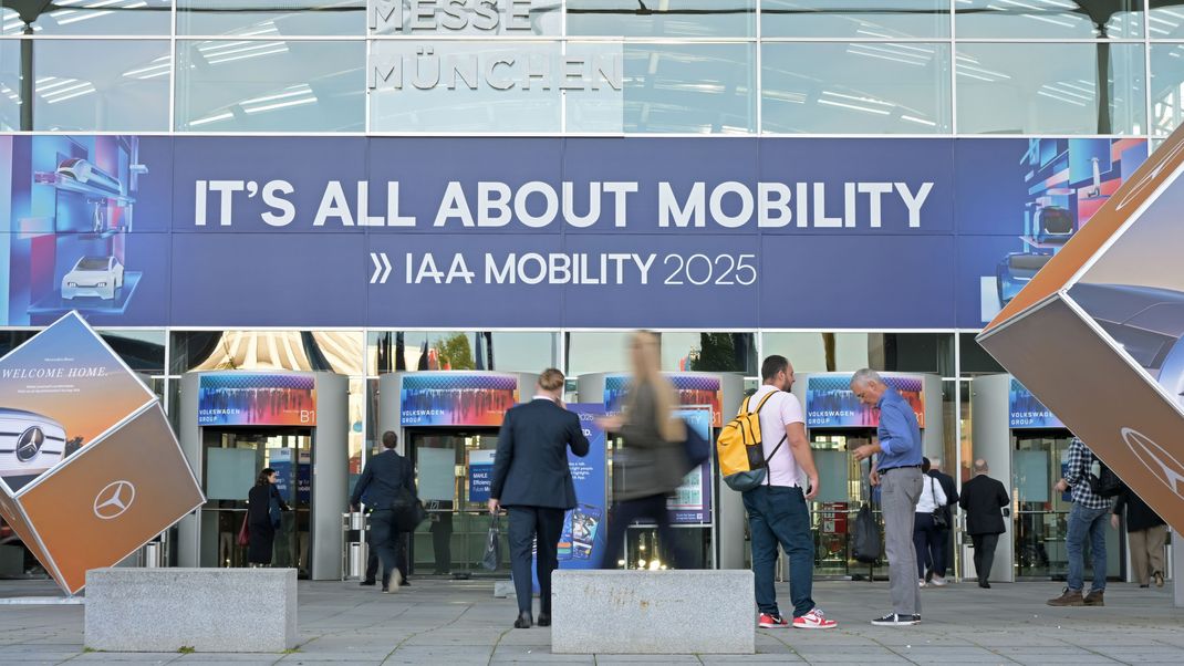 Eingang der Internationalen Automobil-Ausstellung (IAA Mobility). 
