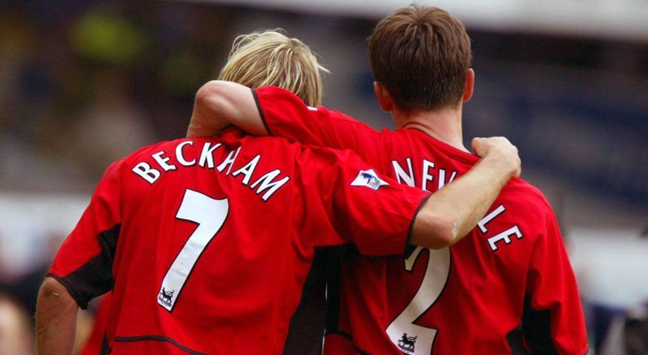 
                <strong>David Beckham und Gary Neville</strong><br>
                David Beckham und Gary Neville sind richtige "Mates", wie man in England sagt. Schon in der Jugend spielen die Beiden für Manchester United und verbringen viel Zeit miteinander. Später stehen sie sich gegenseitig als Trauzeugen zur Seite. Den ultimativen Freundschaftsbeweis liefert aber David Beckham, als er bei einer Gala sagt, er würde Neville jederzeit seine Frau Victoria nackt anvertrauen.
              