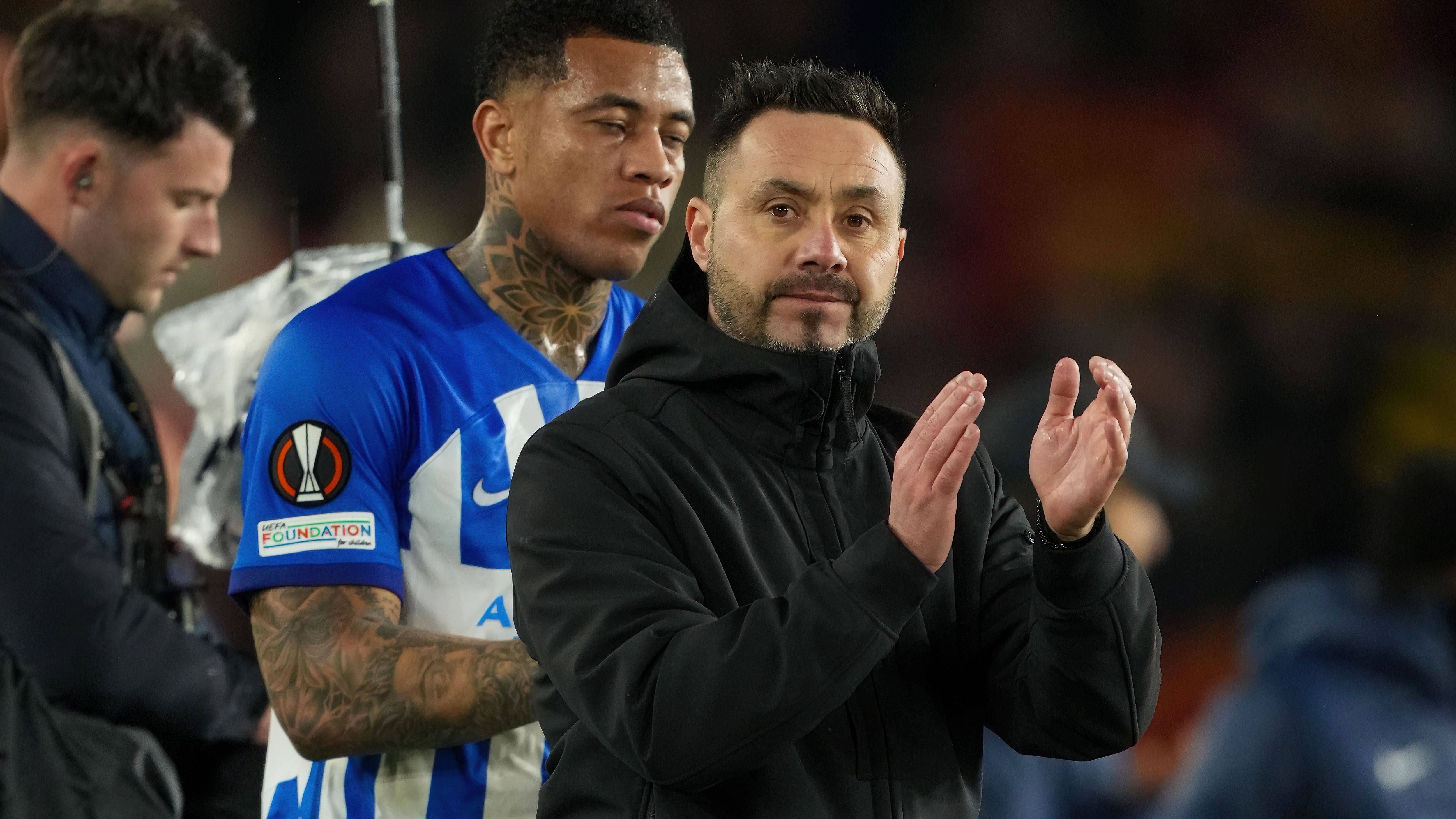 <strong>Pro: Roberto de Zerbi (Brighton &amp; Hove Albion)</strong><br>Der 44-Jährige gilt als eines der größten Trainertalente. Pep Guardiola und Jürgen Klopp schwärmen von dem Mann, der mit Brighton die Premier League mit spektakulärem Offensiv-Fußball aufmischt. Laut "Sky" und "Bild" haben die Bayern schon Kontakt aufgenommen. Der Italiener gehört zum engeren Kreis der Wunschkandidaten.