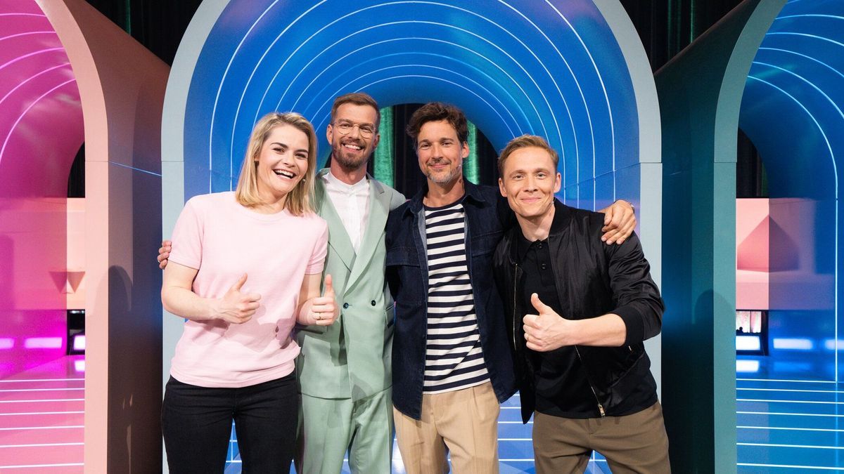 Hazel Brugger, Joko Winterscheidt, Florian David Fitz und Matthias Schweighöfer in der neuen Staffel von "Wer stiehlt mir die Show?" 