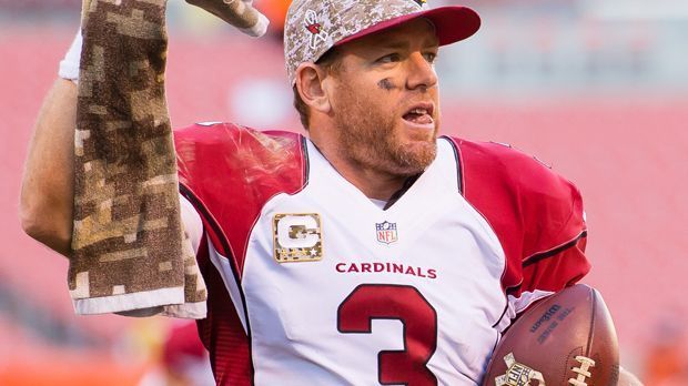 
                <strong>Carson Palmer (Arizona Cardinals)</strong><br>
                Carson Palmer, Quarterback (Arizona Cardinals): Im Rentner-Paradies Arizona erlebt der Quarterback seinen x-ten Frühling. In den Statistiken ist er überall oben mit dabei, seine 31 Touchdown-Pässe sind der zweitbeste Wert hinter Tom Brady. Und das alles nach seinem Kreuzbandriss im Dezember vergangenen Jahres. Bereits da war er ein heißer Kandidat, ehe ihn die Verletzung stoppte.
              