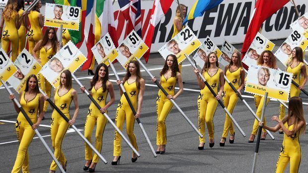 
                <strong>So sexy sind die Grid Girls in der DTM</strong><br>
                Gute Nachrichten für alle Motorsport-Traditionalisten: Die DTM hält an den Grid Girls fest! Die Tourenwagenserie spricht damit vielen Fans aus dem Herzen.
              