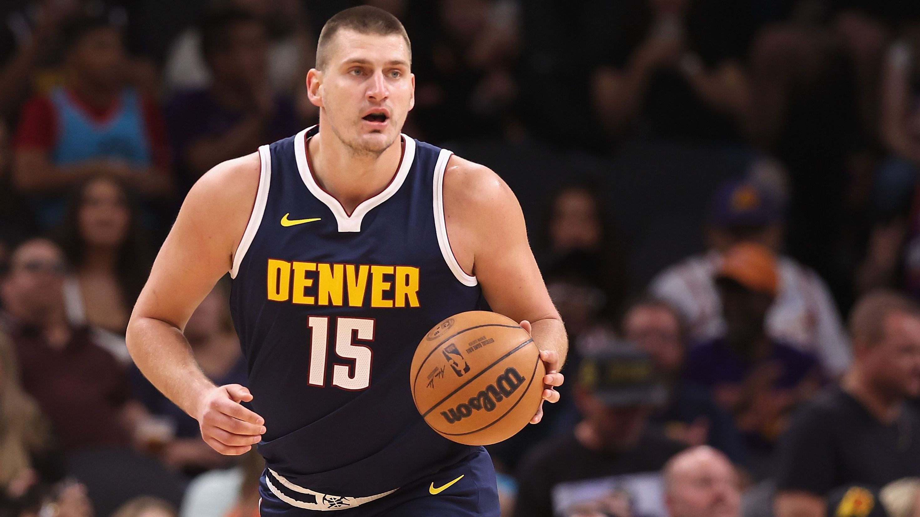 <strong>Wer wird 2024 MVP der NBA?</strong><br>1. Nikola Jokic (Foto), Denver – 43%<br> 2. Giannis Antetokounmpo, Milwaukee – 20%<br> 3. Jayson Tatum, Boston – 13%<br> 4. Luka Doncic, Dallas – 10%<br>Außerdem erhielten Stimmen: Anthony Davis (LA Lakers), Kevin Durant (Phoenix), Joel Embiid (Philadelphia) und Shai Gilgeous-Alexander (Oklahoma City)