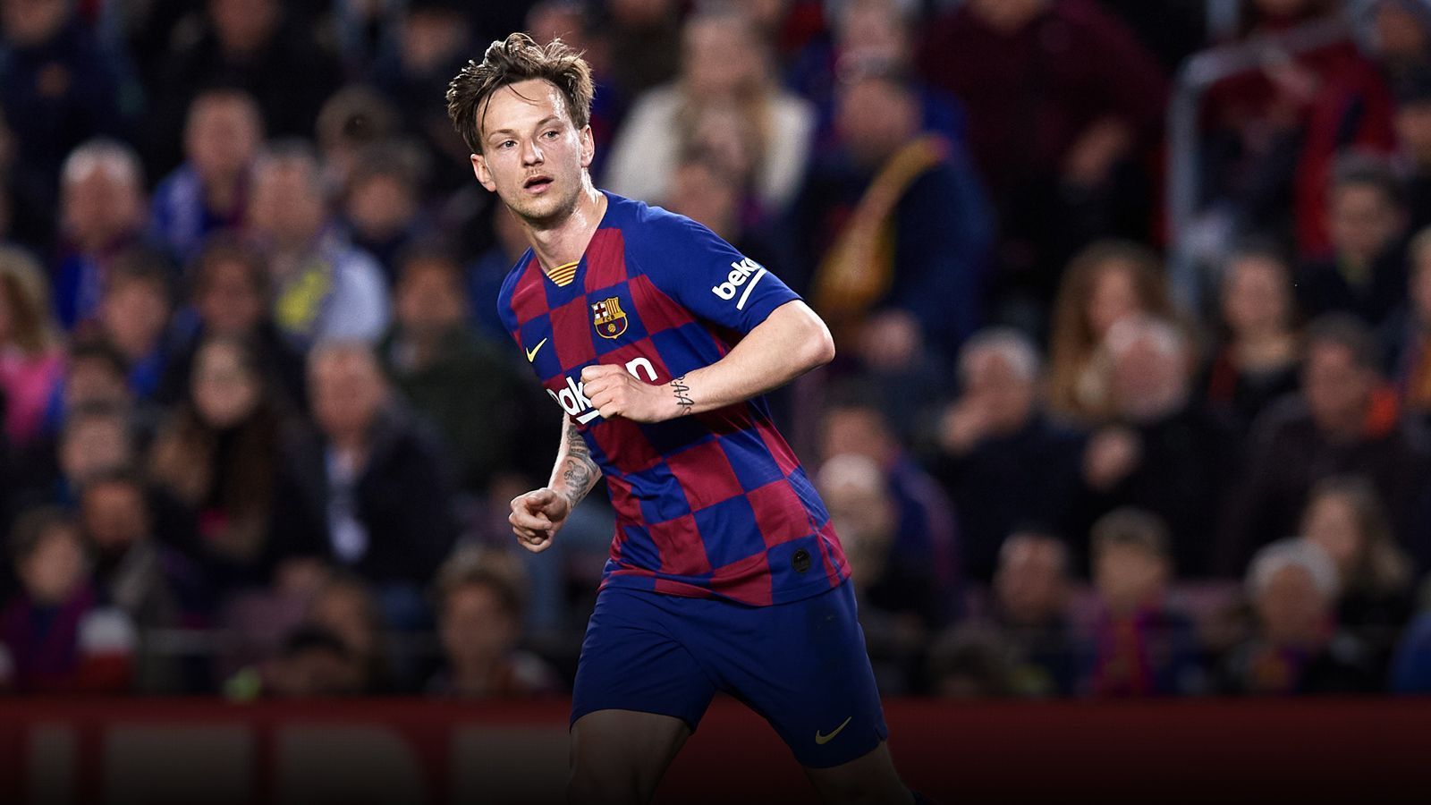 
                <strong>Ivan Rakitic (FC Sevilla)</strong><br>
                Der Wechsel von Ivan Rakitic vom FC Barcelona zum FC Sevilla ist fix. Der 32-Jährige unterschrieb den Andalusiern zufolge einen Vertrag bis 2022. Die Ablösesumme beträgt 1,5 Millionen Euro, durch Boni können weitere neun Millionen hinzukommen. Rakitic hatte bereits zwischen 2011 und 2014 für Sevilla gespielt und nimmt für seine Rückkehr offenbar eine Halbierung seines Jahresgehalts in Kauf, von acht auf vier Millionen Euro.
              