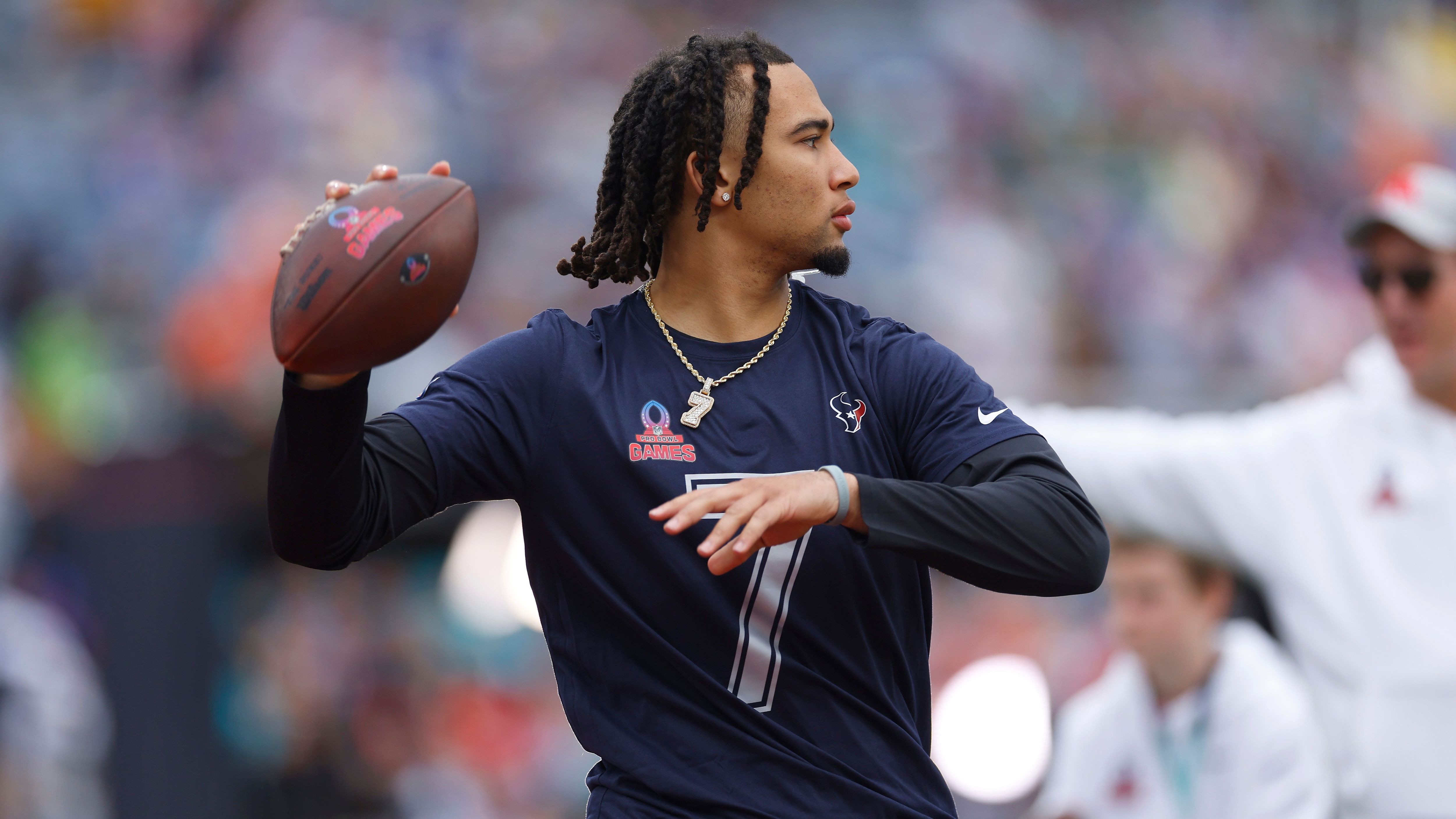 <strong>Platz 8: C.J. Stroud (Houston Texans)</strong><br>- 22 Jahre<br>- Quarterback<br>- Statistiken 2023: 4.108 Passing Yards, 23 Touchdowns, 5 Interceptions