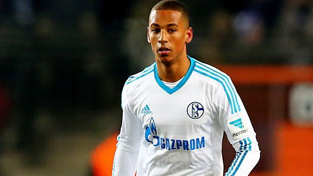 
                <strong>FC Schalke 04: Thilo Kehrer</strong><br>
                FC Schalke 04: Thilo Kehrer. Noch ein Produkt der "Knappenschmiede". Kehrer wurde schon des Öfteren mit Inter Mailand in Verbindung gebracht, doch Schalke lehnte dankend ab. Nach dem feststehenden Abgang von Joel Matip tut sich für den jungen Innenverteidiger künftig wohl eine Chance beim Heimatverein auf. Der 19-Jährige wurde beim 3:0-Sieg der Königsblauen gegen den VfL Wolfsburg am 20. Spieltag kurz vor Schluss eingewechselt. 
              