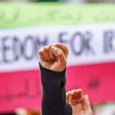 Wegen des brutalen Vorgehens gegen Demonstranten wollen die USA die Sanktionen gegen den Iran ausweiten. 