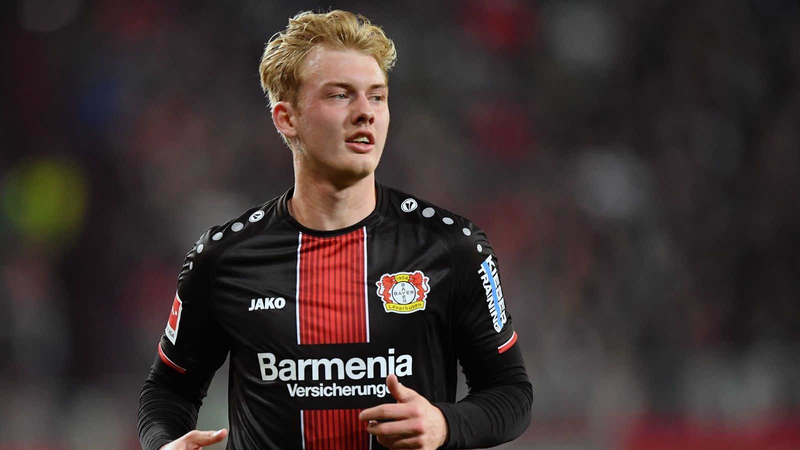 
                <strong>Platz 16 - Julian Brandt (Bayer Leverkusen)</strong><br>
                Marktwert: 50 Millionen EuroVertrag bis: 2019 (wechselt zu Borussia Dortmund)Alter: 23 JahrePosition: Linksaußen
              