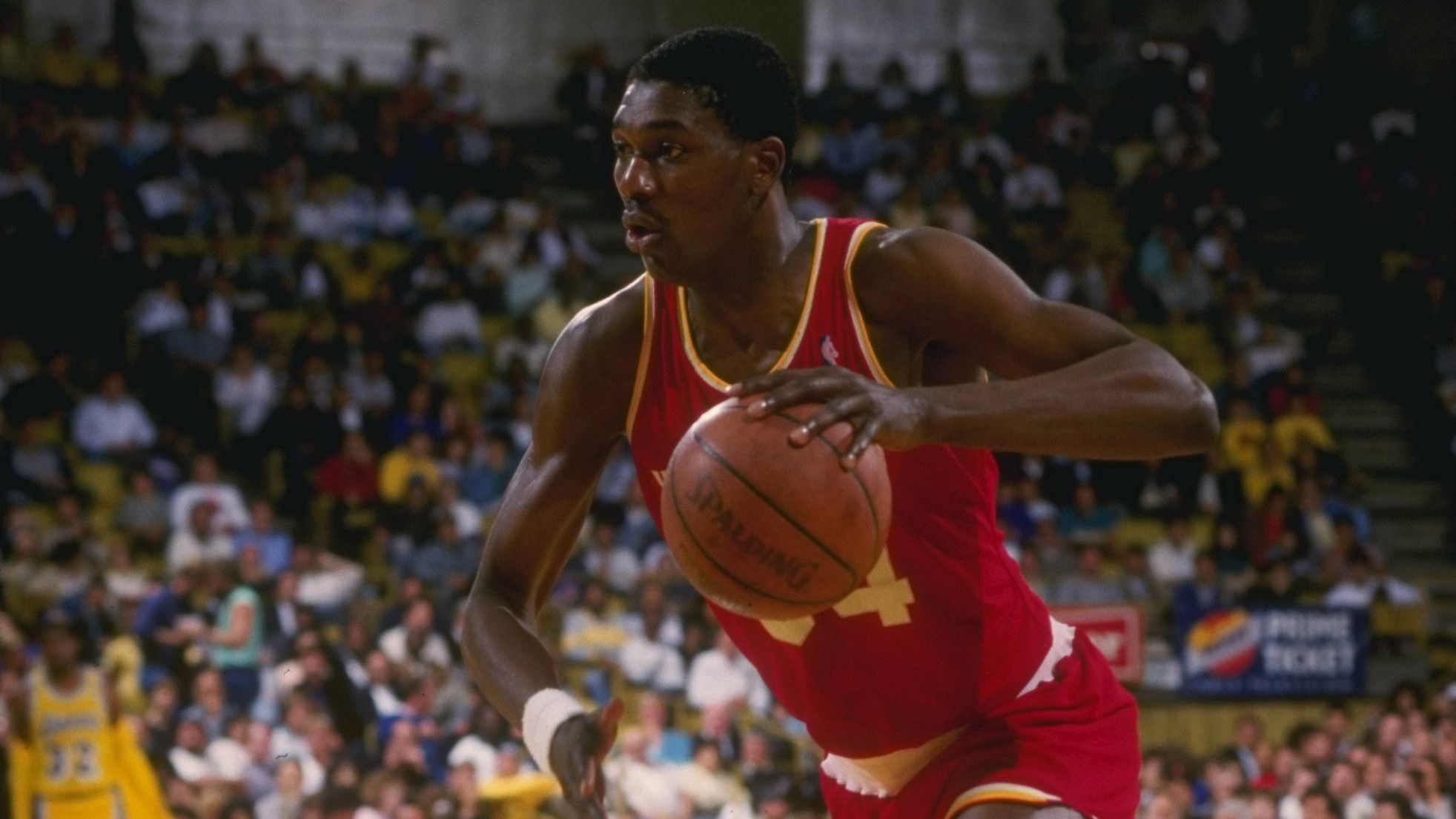 <strong>Hakeem Olajuwon (Houston Rockets)</strong><br>Jahr: 1987<br>Gegner: Seattle SuperSonics<br>Statline: 38 Punkte, 17 Rebounds, 6 Assists, 12 Blocks, 7 Steals