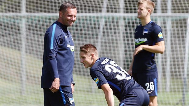 
                <strong>Hertha BSC</strong><br>
                Mit Spaß und guter Laune startete Europa-League-Teilnehmer Hertha BSC in die Vorbereitung auf die neue Spielzeit. Dabei konnte Trainer Pal Dardai auch einigen Talenten hautnah auf die Füße schauen. 
              