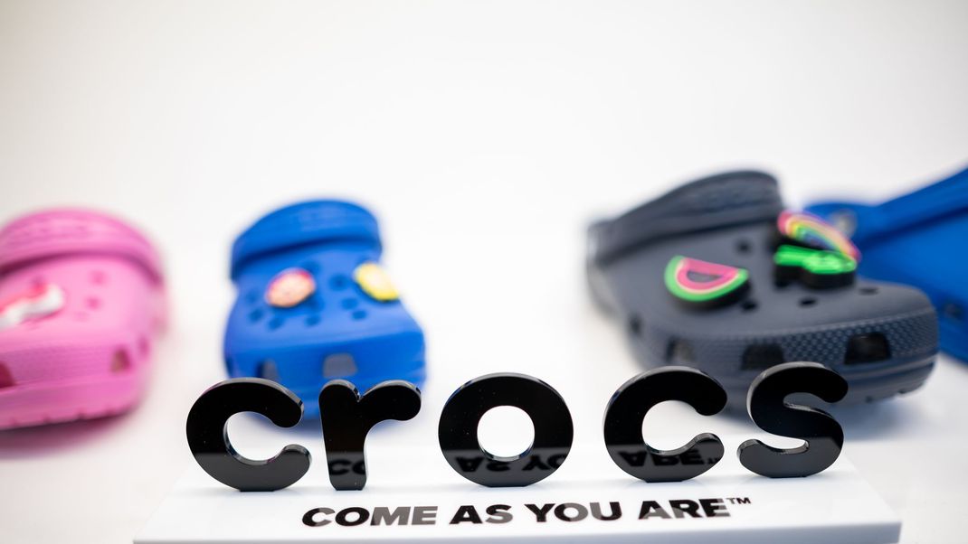 Zwischen Kultstatus und Kursverlust: Crocs spürt den Gegenwind auf dem US-Markt.