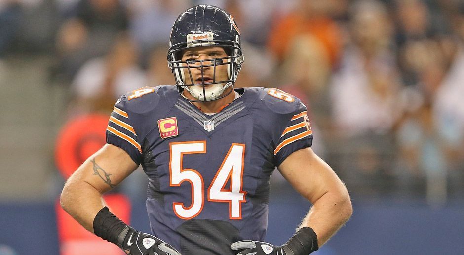 
                <strong>Brian Urlacher</strong><br>
                Seine komplette Karriere (2000 bis 2012) spielte Brian Urlacher bei den Chicago Bears. Auch wenn ihm ein Super-Bowl-Titel verwehrt blieb, gilt der heute 39-Jährige als einer der besten Linebacker seiner Zeit. Er wurde acht Mal in den Pro Bowl berufen und gehört zum NFL 2000s All-Decade Team.  
              