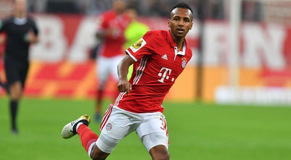 
                <strong>Julian Green (VfB Stuttgart)</strong><br>
                Zweitligist VfB Stuttgart hat Offensivspieler Julian Green von Rekordmeister Bayern München verpflichtet. Der 21-Jährige erhält in Stuttgart einen Vertrag bis 2019. Über die Ablösemodalitäten vereinbarten beide Klubs Stillschweigen - die kolportierte Ablöse liegt bei einer halben Millionen Euro.
              