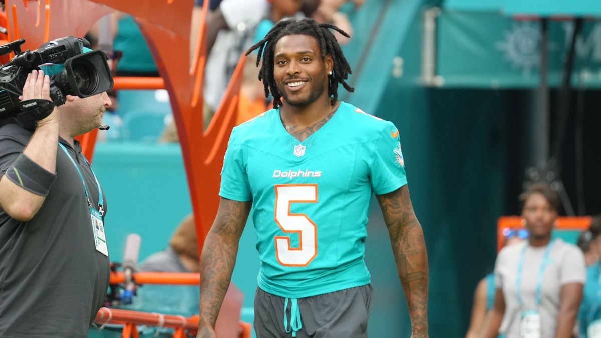 MIAMI GARDENS, FL - AUGUST 09: Miami Dolphins cornerback Jalen Ramsey (5) enters the field with a smile before the game between the Atlanta Falcons and the Miami Dolphins on Friday, August 9, 2024 ...