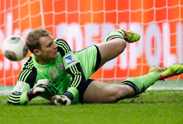
                <strong>Bayerns Meister-Tag in Berlin</strong><br>
                Doch die Berliner kommen tatsächlich nochmal zurück. Nach einem Foul von Rafinha im Strafraum chippt Adrian Ramos den Ball in die Mitte des Tores.
              