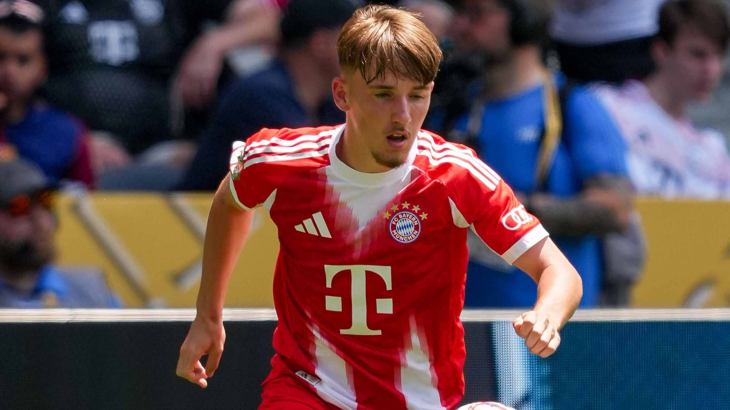 <strong>Platz 5: Lennart Karl</strong><br><strong>Alter beim Pflichtspiel-Debüt:</strong> 17 Jahre, drei Monate, 24 Tage<br><strong>Begegnung:</strong> FC Bayern München - Auckland City FC 10:0 (15. Juni 2025, FIFA Klub-WM)