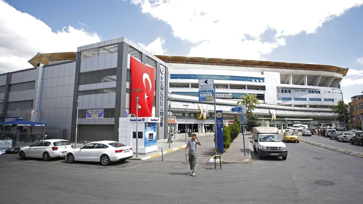 Das Sükrü Saracoglu Stadion von Fenerbahce Istanbul