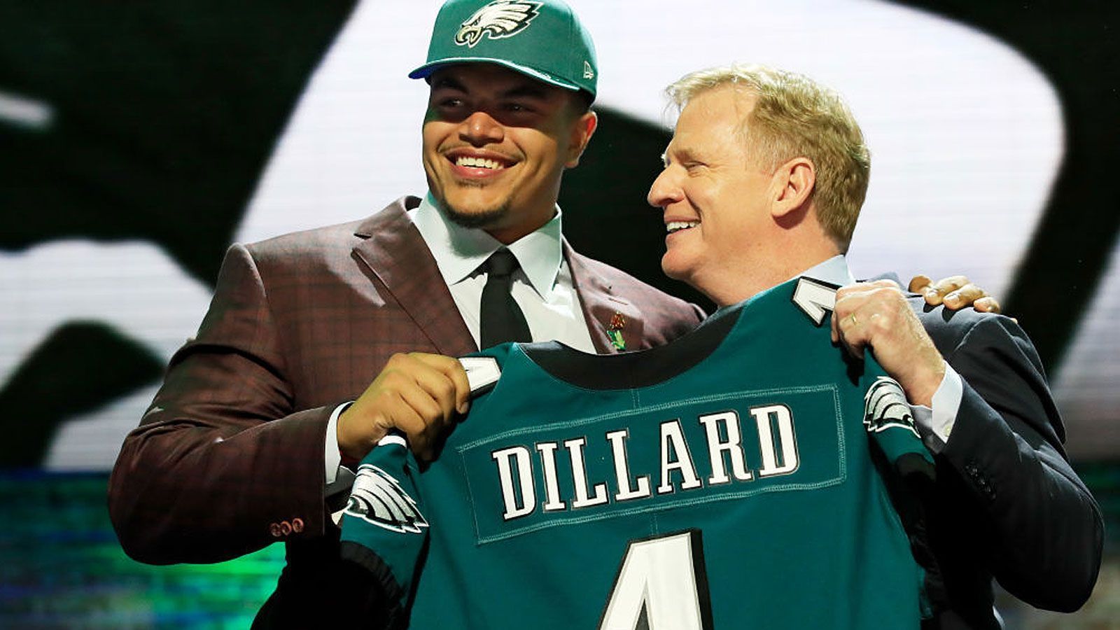 
                <strong>Die Draft Picks der Philadelphia Eagles (5)</strong><br>
                Pick 22: Andre Dillard (Foto/Washington St., T)Pick 53: Miles Sanders (Penn State, RB)Pick 57: J.J. Arcega-Whiteside (Stanford, WR)Pick 138: Shareef Miller (Penn State, DE)Pick 167: Clayton Thorson (Northwestern, QB)
              