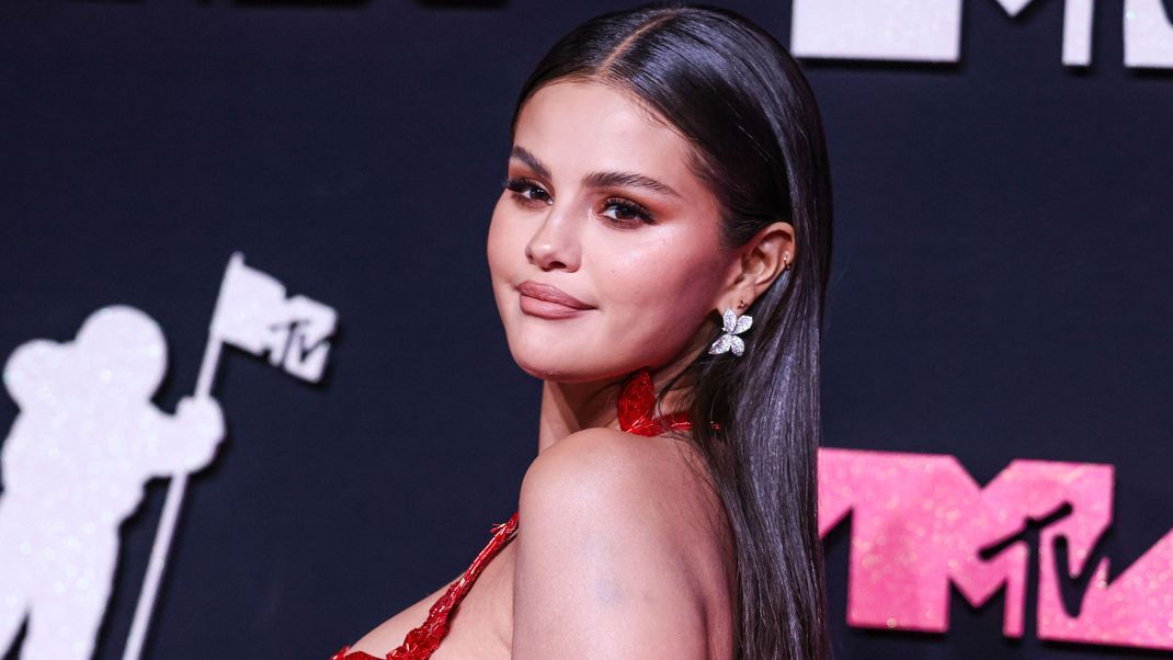 Selena Gomez trägt immer perfektes Make-up. Die Sängerin legt viel Wert auf ihren glamourösen Look.