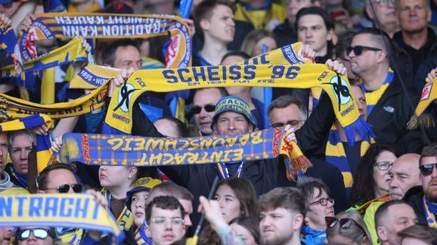 <strong>Platz 41 (geteilt): Eintracht Braunschweig</strong><br>- Liga: 2. Bundesliga<br>- Preis: 14 Euro