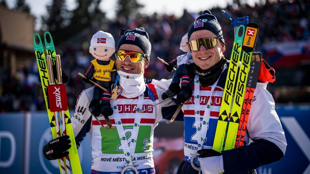 Abschied vom Biathlon-Sport: Brüder Johannes Thingnes und Tarjei Bö (l.) haben ihr letztes Rennen absolviert