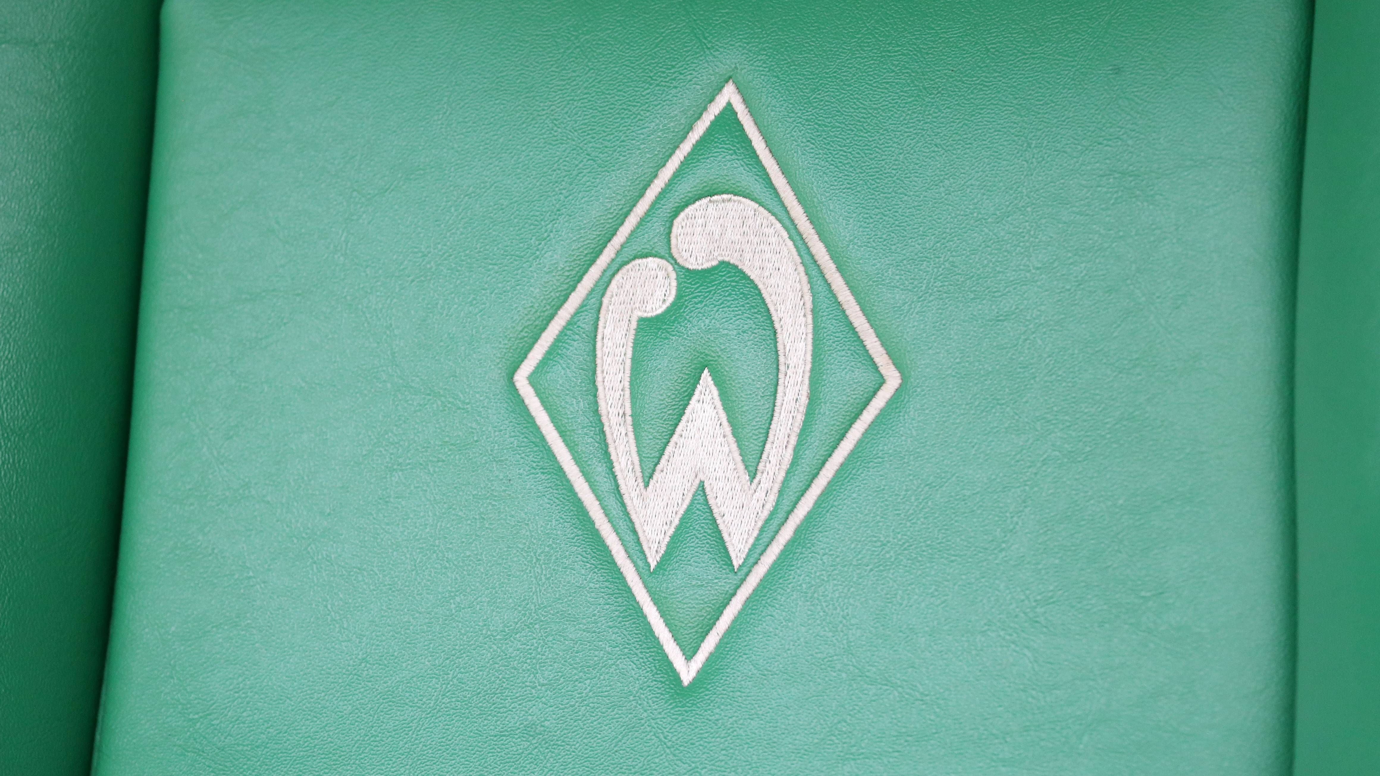 <strong>Platz 4: SV Werder Bremen (4. Februar 1899)</strong><br>Die Geschichte von Werder Bremen nahm ihren Anfang an einer Realschule. Eine kleine Gruppe von Jugendlichen begann Fußball zu spielen. Im Februar 1899 beschloss diese Gruppe einen Verein zu gründen. Der Namensgeber war der Ort, an dem sie spielten: die Veranda des "Kuhhirten". Fortan nannte sich der Verein "Fußball-Verein 'Werder' Bremen von 1899“.<br><br><strong>Saisons in der Bundesliga: 58</strong>