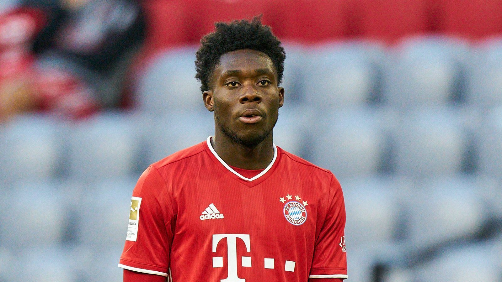 
                <strong>Alphonso Davies</strong><br>
                Weil die Spiele der kanadischen Nationalmannschaft verlegt wurden, blieb der pfeilschnelle Linksverteidiger in München und bekam von Trainer Flick sogar ein paar Tage frei. Dementsprechend ausgeruht geht er nun in das Pokalspiel.
              