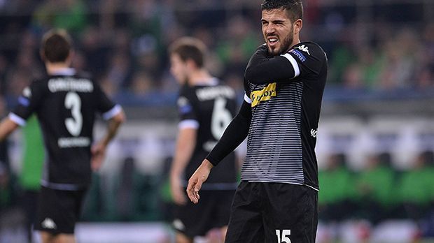 
                <strong>Alvaro Dominguez</strong><br>
                Alvaro Dominguez: Bis auf wenige Ausnahmen fast immer Zweikampfsieger. Wirkte aber etwas überfordert vom Turiner Pressing in der ersten Hälfte und streute immer wieder "Langholz" ein. Ließ sich böse foulen – danach war Gladbach in Überzahl. ran-Note: 3
              