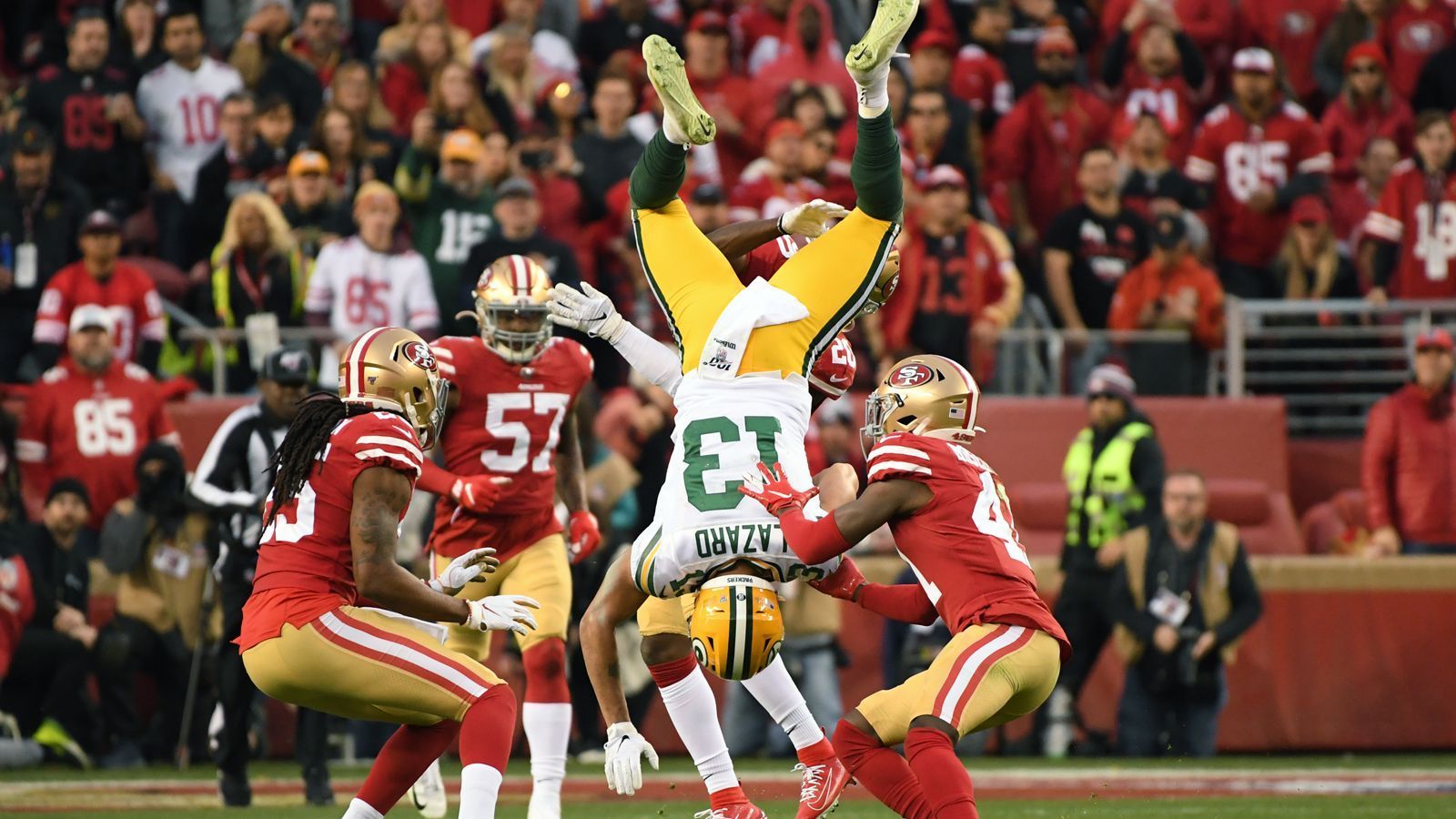 
                <strong>NFC Championship Game</strong><br>
                Auf dem Feld ging es dann weniger harmonisch zu, denn die 49ers stellten die Welt der Packers vor allem in der ersten Halbzeit ordentlich auf den Kopf. 
              