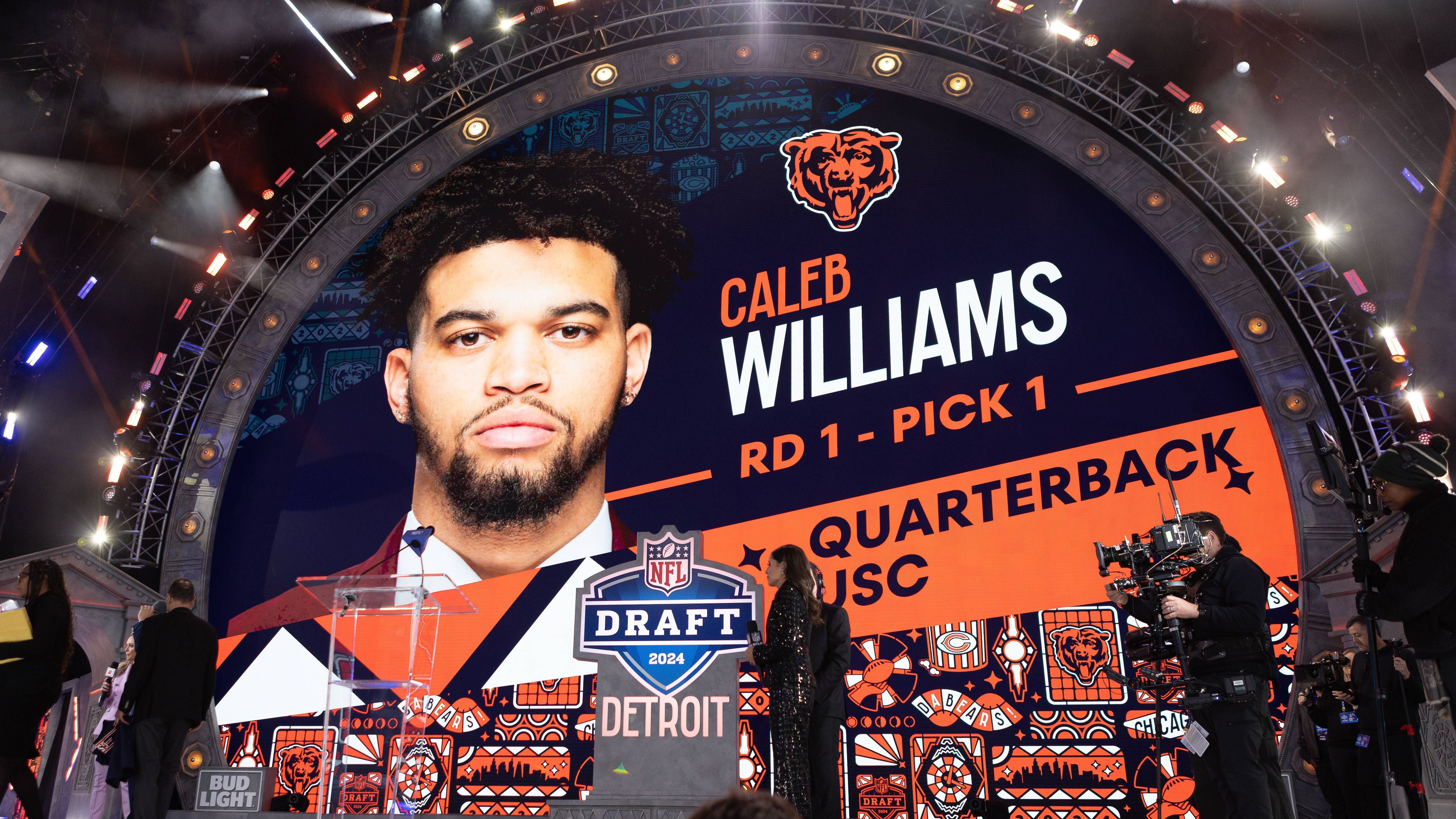 <strong>NFL Draft 2024: Caleb Williams</strong><br>Selten zuvor herrschte vor einem Draft so viel Klarheit wie vor der Talenteziehung 2024. Caleb Williams, Ex-Quarterback der USC, soll die Chicago Bears aus ihrer jahrelangen Erfolglosigkeit befreien und zu neuem Ruhm führen.