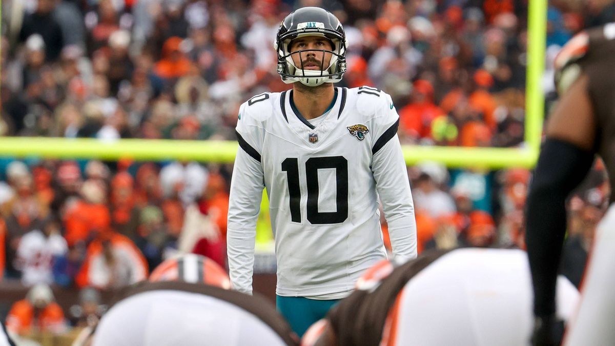 CLEVELAND, OH - DECEMBER 10: Jacksonville Jaguars place kicker Brandon McManus (10) lines up to kick an extra point during the second quarter of the National Football League game between the Jackso...